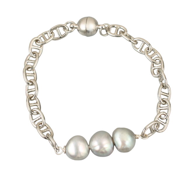 Cleo PearlS Chain Bracelet. 3 x 9mm silver grey freshwater pearls on 18K white gold plated brass chain bracelet with a magnetic clasp. Length 18cm.