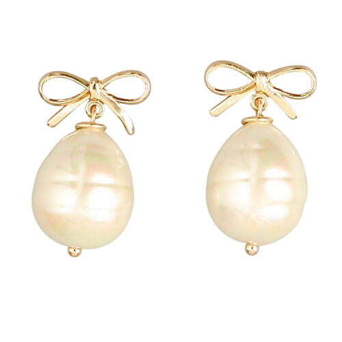 Bree Spanish Pearl earring. 14K GOLD plate stud & bow with a 13.5mm French vanilla colour Spanish pearl. Total drop 2.5cm. Weight 4 grams per earring.